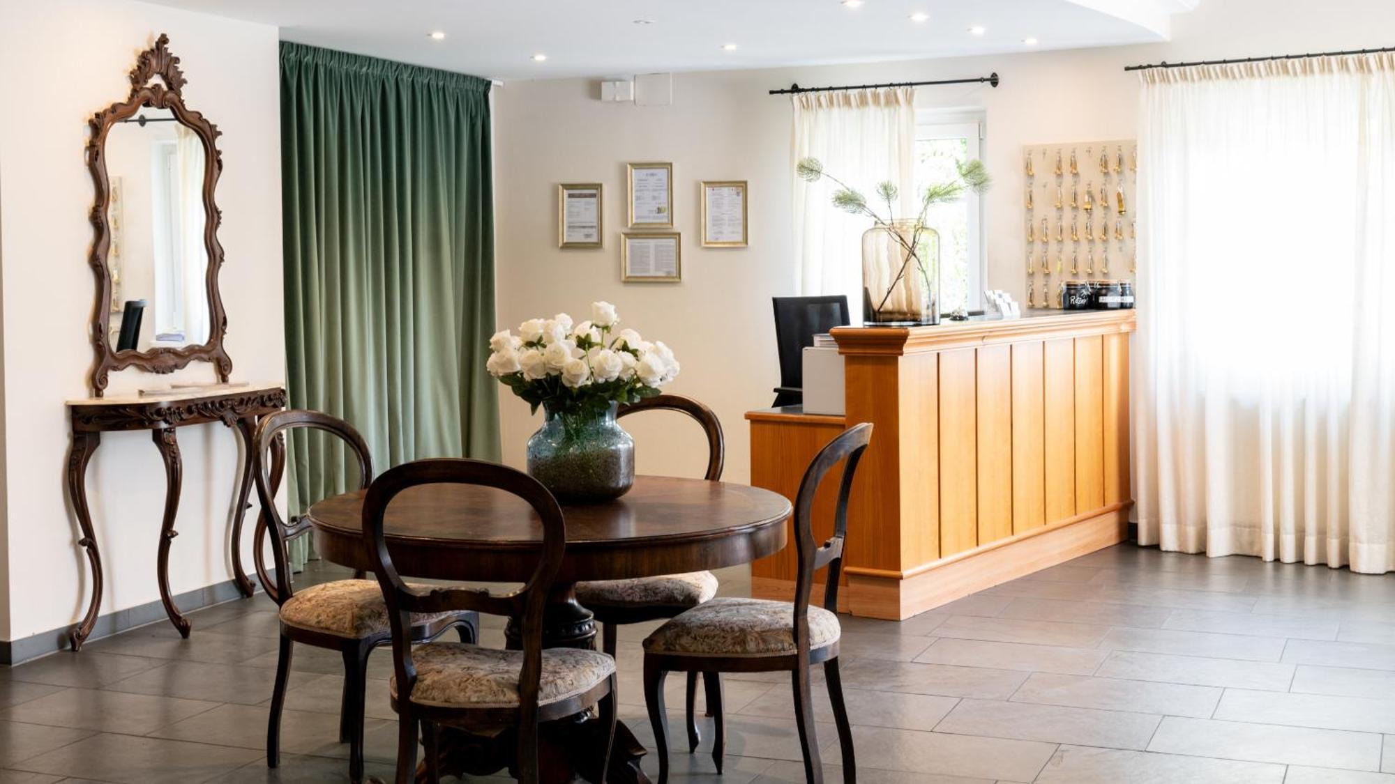 Hotel Villa Laurus Merano Luaran gambar
